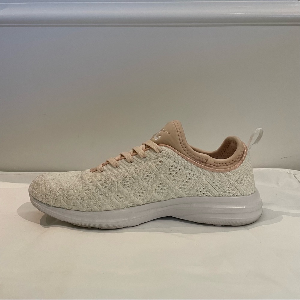 APL White Women's TechLoom Phantom (Size 7.5) - Picture 10 of 16